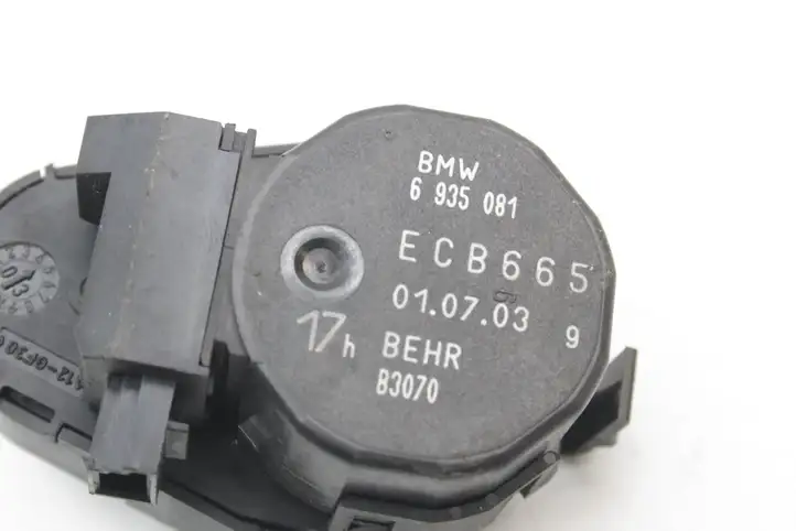 BMW 7 E65 E66 (2001 - 2008) 6935081 Двигатель задвижки потока воздуха — фото 6