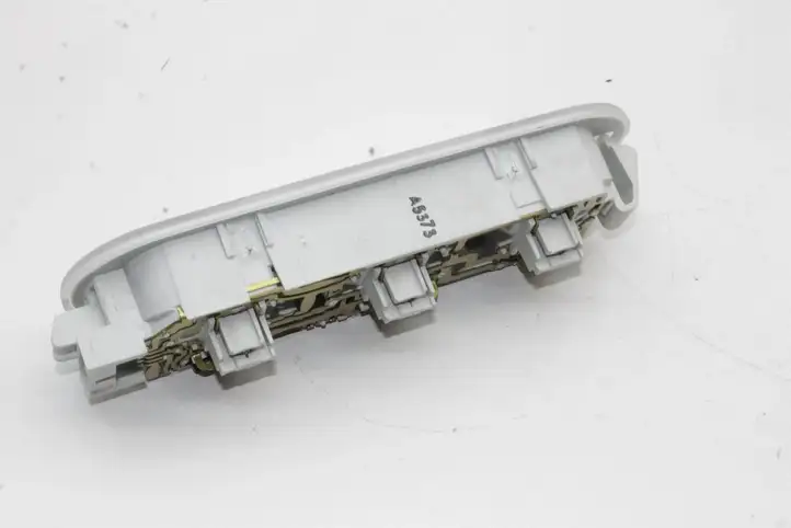 Nissan Note (E12) (2014 - 2018) Передняя подсветка — фото 3