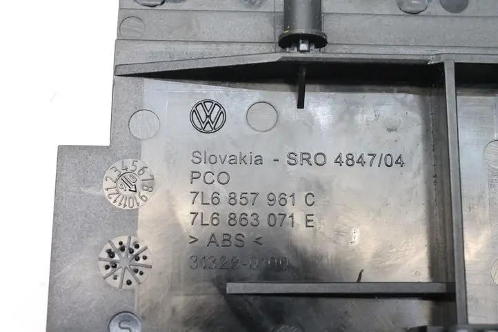 Volkswagen Touareg I (2002 - 2010) Прочие детали салона — фото 10