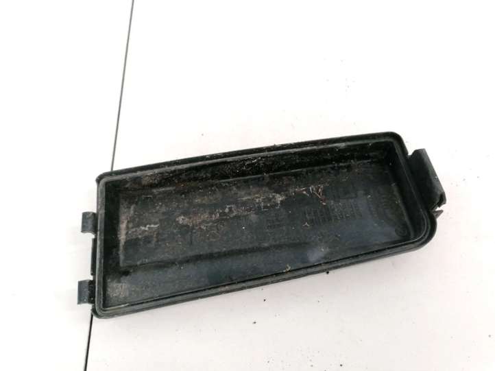 Opel Vectra (2002 - 2005)  24438039 Крышка ящика предохранителей
