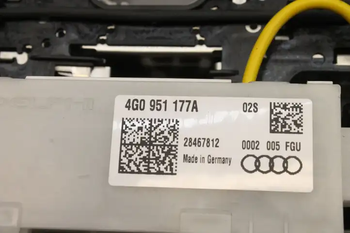 Audi A6 C7 (2014 - 2018) 4G0951177A Передняя подсветка — фото 5