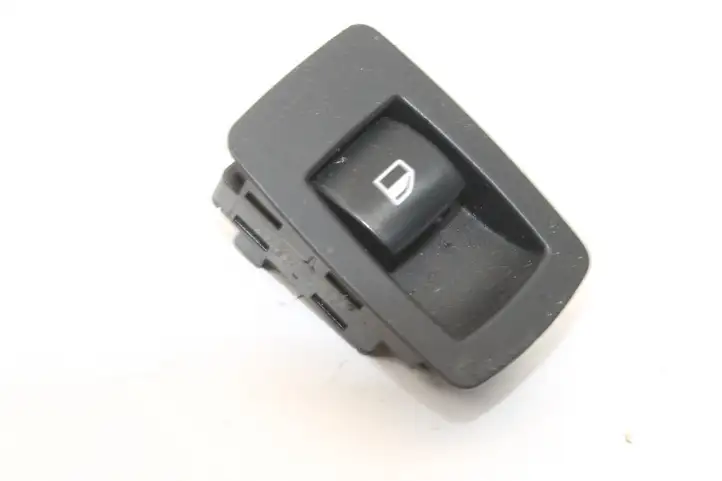 BMW 3 E92 E93 (2005 - 2014) 6945874 Кнопка фаркопа в багажнике — фото 2