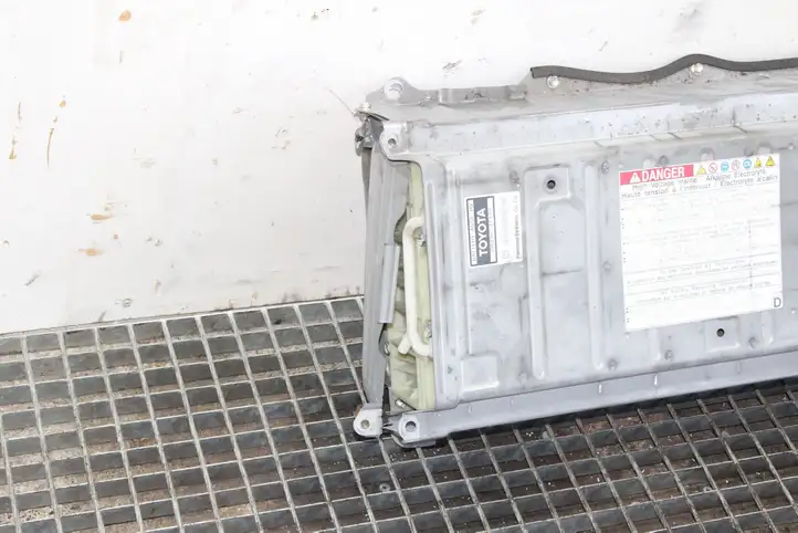 Toyota Prius (NHW20) (2003 - 2009) G928047110 Аккумулятор гибридного / электрического автомобиля — фото 2