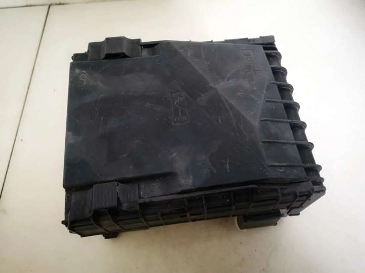 Volvo S60 (2010 - 2013)  1k0937132f Крышка ящика предохранителей
