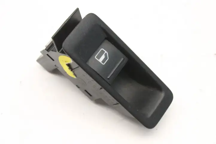 Volkswagen Sharan (2010 - 2015) 7N0959551 Кнопка фаркопа в багажнике — фото 1