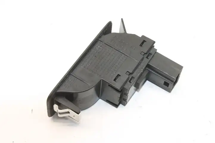 Volkswagen Sharan (2010 - 2015) 7N0959551 Кнопка фаркопа в багажнике — фото 3