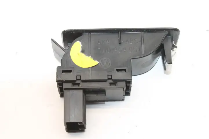 Volkswagen Sharan (2010 - 2015) 7N0959551 Кнопка фаркопа в багажнике — фото 4