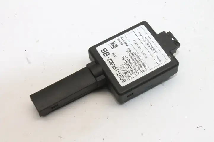 Ford Focus (2011 - 2015) 6G9T15K602BB Усилитель антенны — фото 1