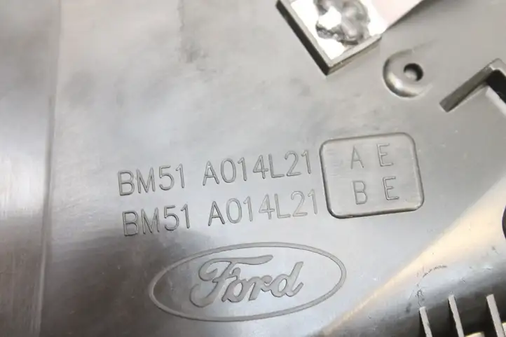 Ford Focus (2011 - 2015) BM51A014L21BE Воздушная решетка панели — фото 6