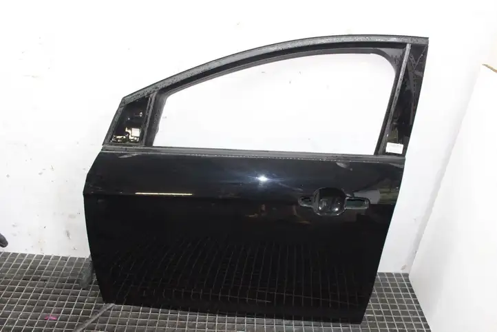 Ford Focus (2011 - 2015) Дверь — фото 1