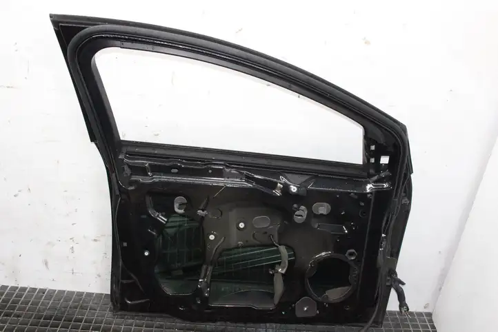 Ford Focus (2011 - 2015) Дверь — фото 10