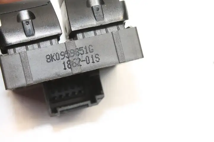 Audi A5 8T 8F (2011 - 2016) 8K0959851G Кнопка фаркопа в багажнике — фото 5