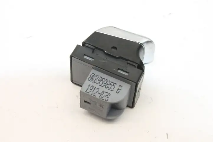 Audi A5 8T 8F (2011 - 2016) 8K0959855B Кнопка фаркопа в багажнике — фото 4