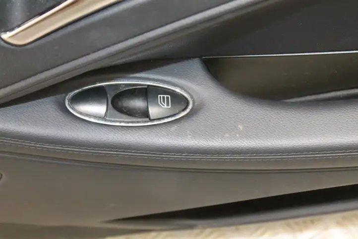 Mercedes-Benz CLS C219 (2003 - 2011) A2197306470 Накладка кнопки стеклоподъемника — фото 6