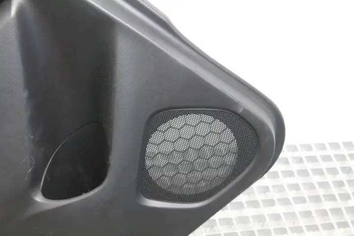 Mazda 3 II (2013 - 2017) BHN96856Z Обшивка задней двери — фото 4