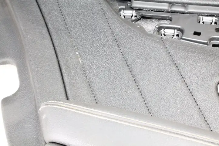 Mercedes-Benz C W205 (2014 - 2021) 31739790 Обшивка задней двери — фото 4
