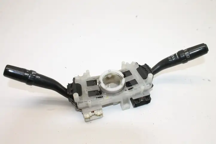 Toyota Land Cruiser (HDJ90) (1996 - 2002) 843106A800 Контактное кольцо SRS — фото 1