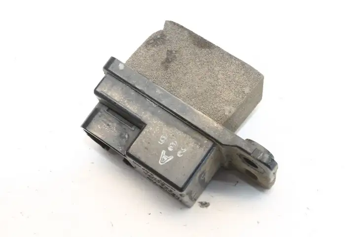 Toyota Land Cruiser (HDJ90) (1996 - 2002) 8594233010 Реле аварийных фонарей — фото 4