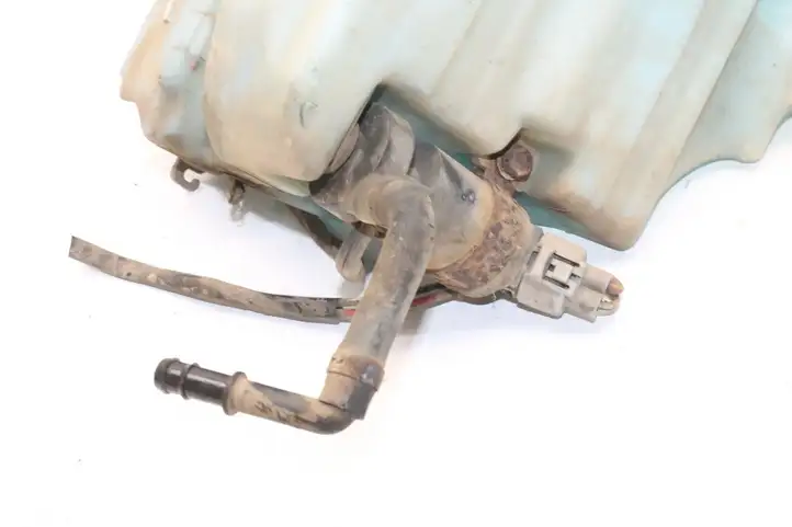 Toyota Land Cruiser (HDJ90) (1996 - 2002) 8531535250 Бачок омывателя — фото 4