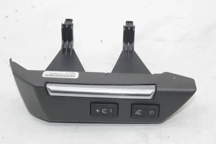 Land Rover Freelander 2 - LR2 (2006 - 2010) 5H2214K147EB Кнопки на рулевом колесе — фото 1