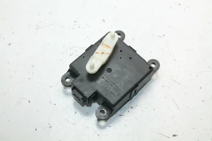 Honda Civic (2001 - 2005) A24840A3700001 Двигатель задвижки потока воздуха — фото 2