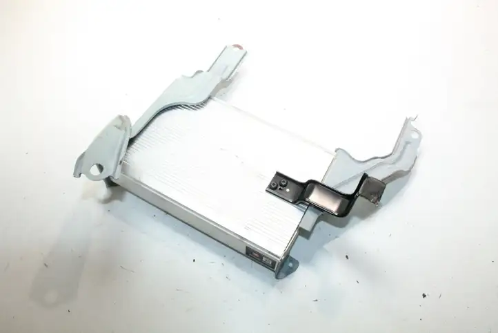 Toyota Prius (NHW20) (2003 - 2009) 862800W240 Усилитель звука — фото 2