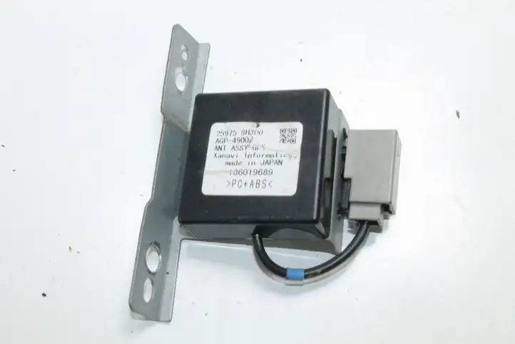 Nissan X-Trail T30 (2001 - 2007) 259758H300 Усилитель антенны — фото 1