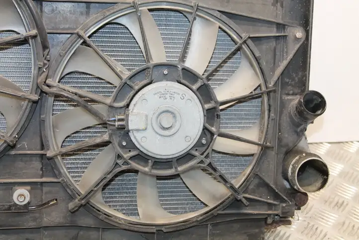 Toyota Auris 150 (2006 - 2012) MF4221336531 Комплект радиаторов охлаждения — фото 9
