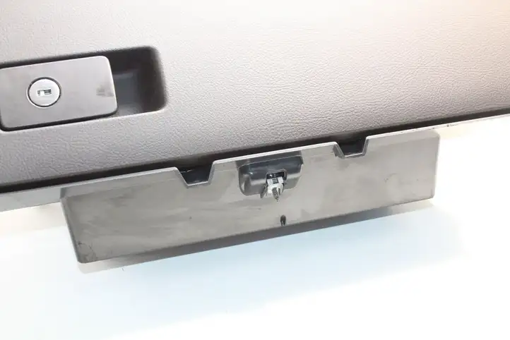 Volkswagen PASSAT CC (2012 - 2017) 3C2857114 Вещевой ящик — фото 3