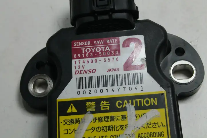Lexus IS III XE30 (2013 - 2016) 8918350030 Датчик ускорения — фото 2