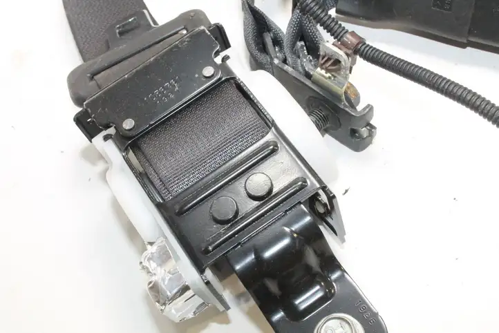 Honda Accord (2008 - 2016) TKAB0EJ527 Центральный ремень безопасности — фото 2