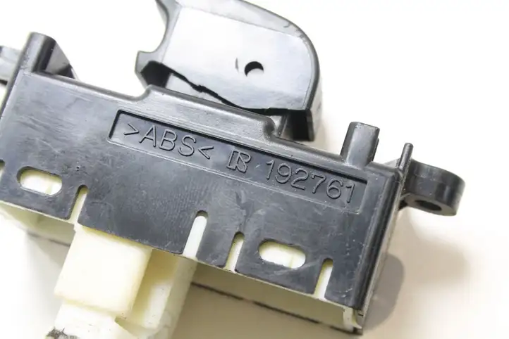Mazda RX8 (2008 - 2011) 192761 Кнопка стеклоподъемников — фото 4