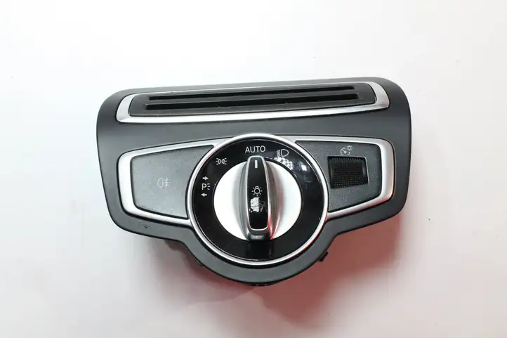 Mercedes-Benz C W205 (2014 - 2021) A2059057007 Включатель фонарей — фото 1