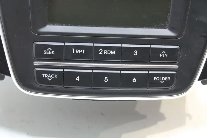 Hyundai i30 (2007 - 2012) 96170A2610GU Магнитола / мультимедийная система — фото 3