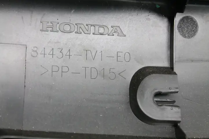 Honda Civic IX (2011 - 2017) 84434TV1E0 Прочие детали салона — фото 6