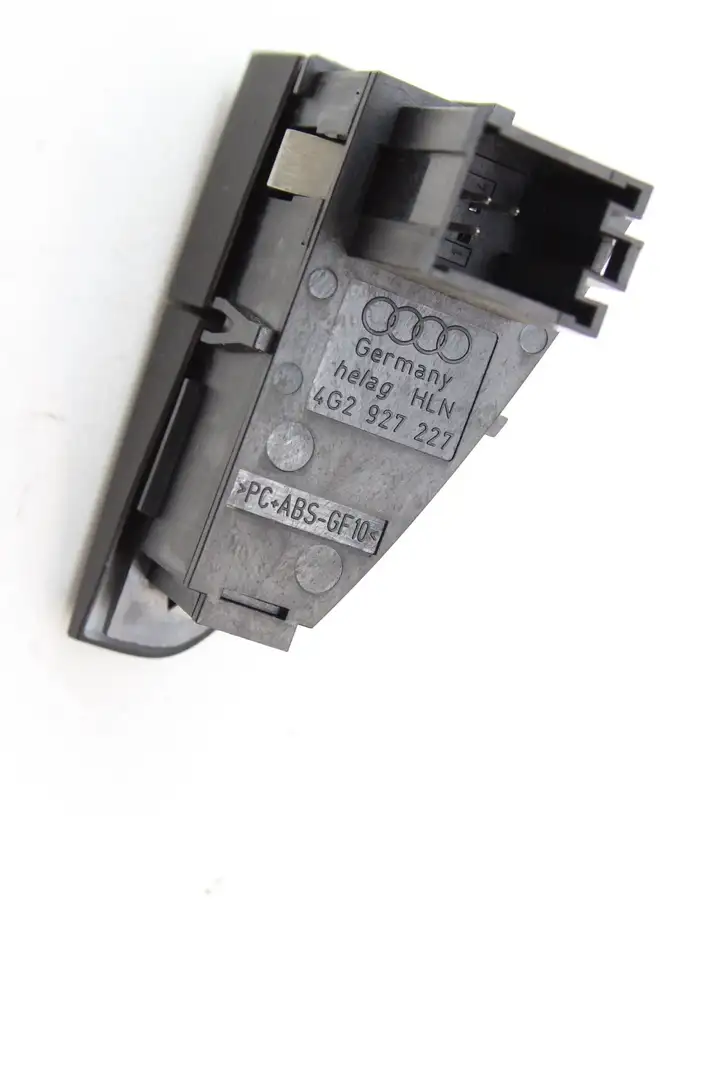 Audi A6 C7 (2011 - 2014) 4G2927227 Кнопка фаркопа в багажнике — фото 4