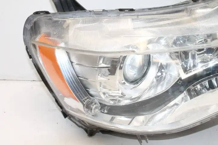 Mitsubishi Outlander (2007 - 2012) Передняя фара — фото 3