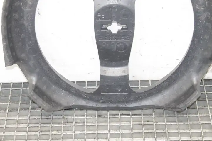 Toyota Prius+ (ZVW40) (2011 - 2018) 6477847060 Прочая отделка багажника — фото 5