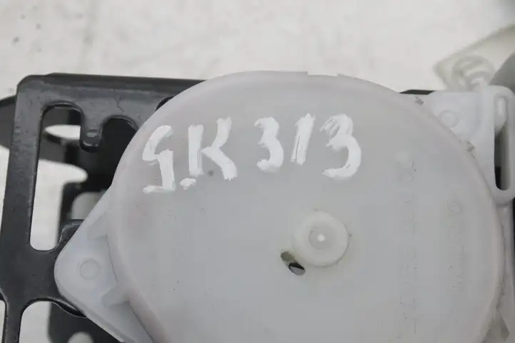 Toyota Prius+ (ZVW40) (2011 - 2018) C71533 Задний ремень безопасности — фото 7