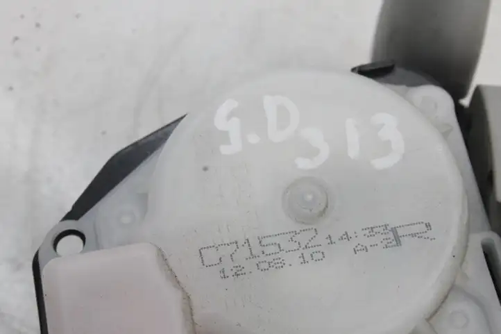 Toyota Prius+ (ZVW40) (2011 - 2018) Задний ремень безопасности — фото 5