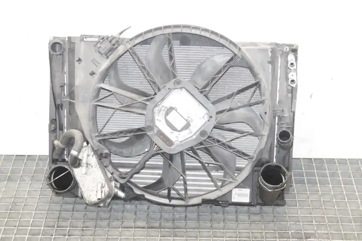 BMW 3 E92 E93 (2005 - 2014) 7810263 Комплект радиаторов охлаждения — фото 1
