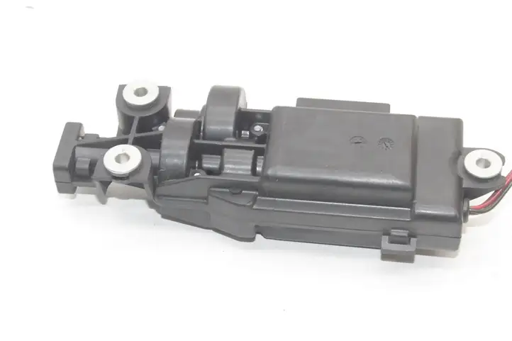 Audi A8 S8 D4 4H (2010 - 2014) 4H0857833 Регулятор ремня безопасности — фото 4