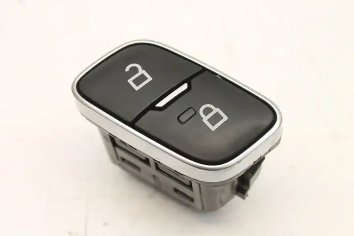 Ford Focus (2019 - ) F1ET14017BB Включатель центрального замка — фото 1