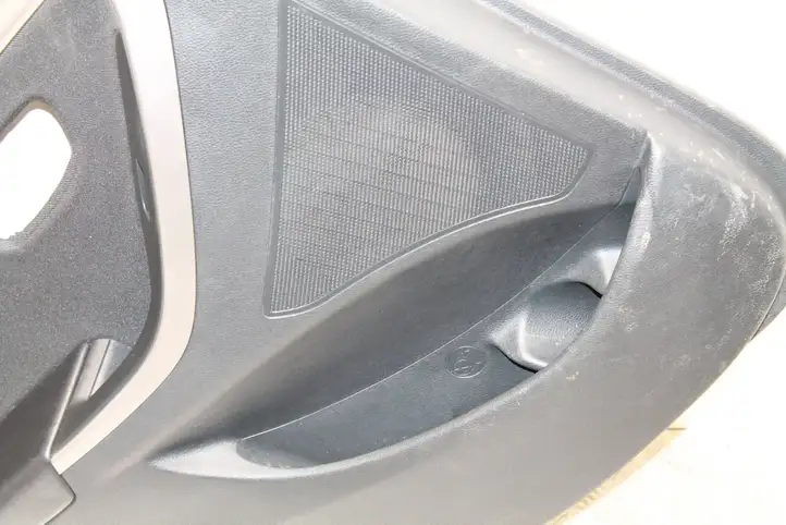 Hyundai i30 (2007 - 2012) 83301A6140RYH Обшивка задней двери — фото 2