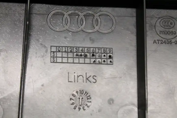 Audi A3/S3 8V (2012 - 2016) Боковая обшивка багажника — фото 2