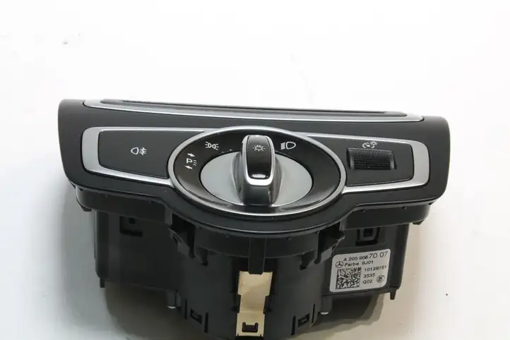 Mercedes-Benz C W205 (2014 - 2021) A2059057007 Включатель фонарей — фото 2