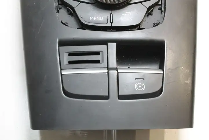 Audi A3/S3 8V (2012 - 2016) 8V0919614C Прочие детали салона — фото 2