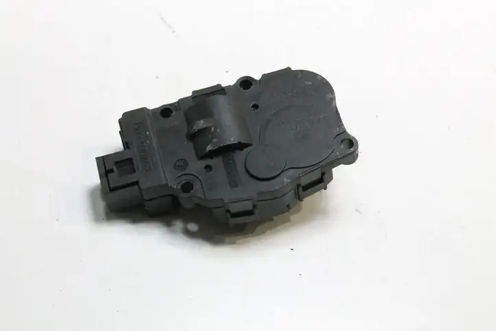 Audi A3/S3 8P (2008 - 2013) K9749005 Двигатель задвижки потока воздуха — фото 2