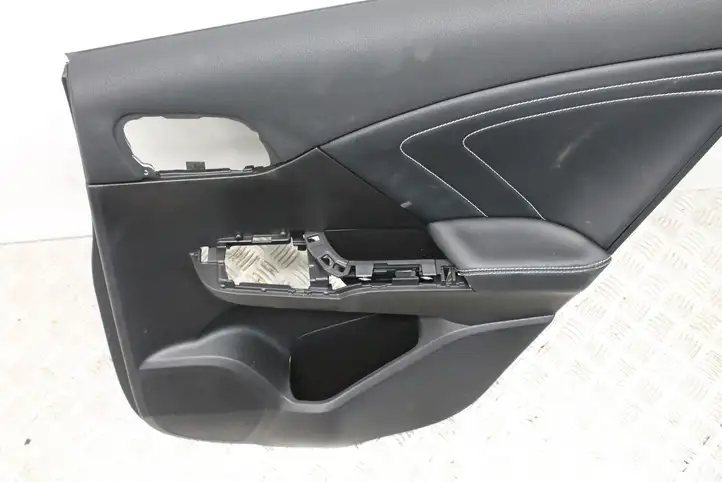 Honda Civic IX (2011 - 2017) 83700TV1BE010 Обшивка задней двери — фото 5