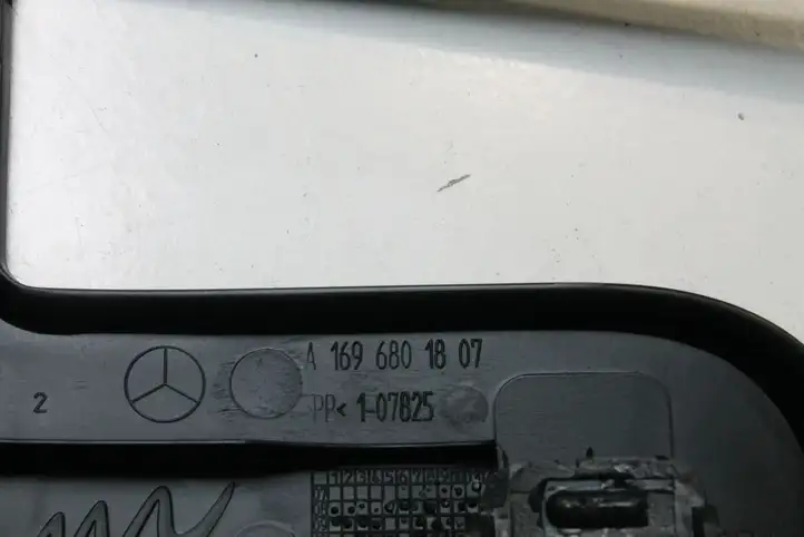 Mercedes-Benz B-class W245 (2008 - 2011) A1696801807 Отделка ручного тормоза — фото 4